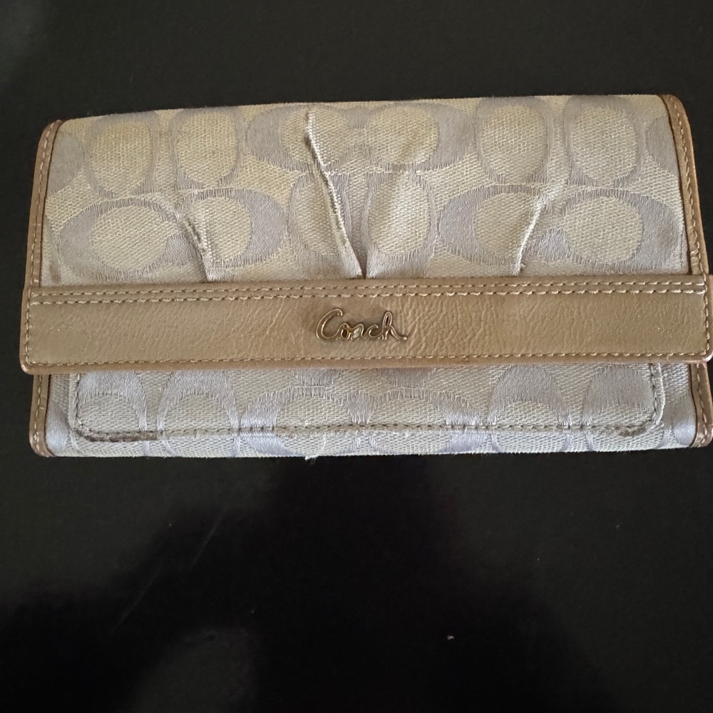 Vintage Coach lavender and gray trifold long zip women’s Signature Wallet